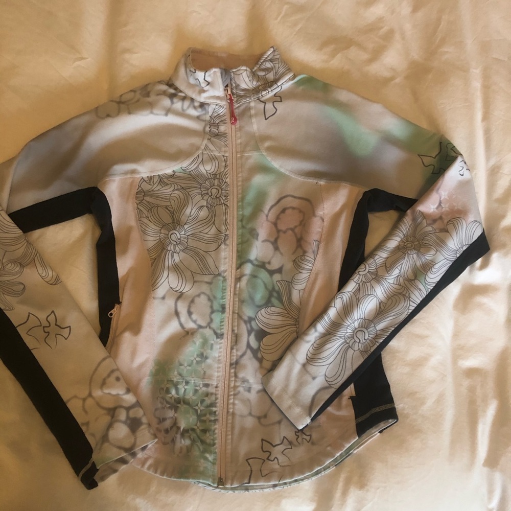 Lululemon jacket size 10